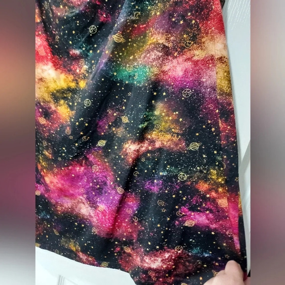 Torrid Cosmos Performance Jersey Off-Shoulder Short Sleeve Active Tee Size 3 - Picture 7 of 12